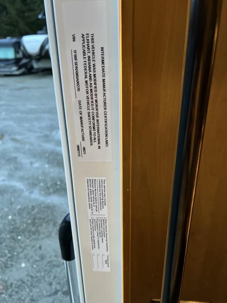 2022 Thor Hurricane Class A Motorhome - Image 54