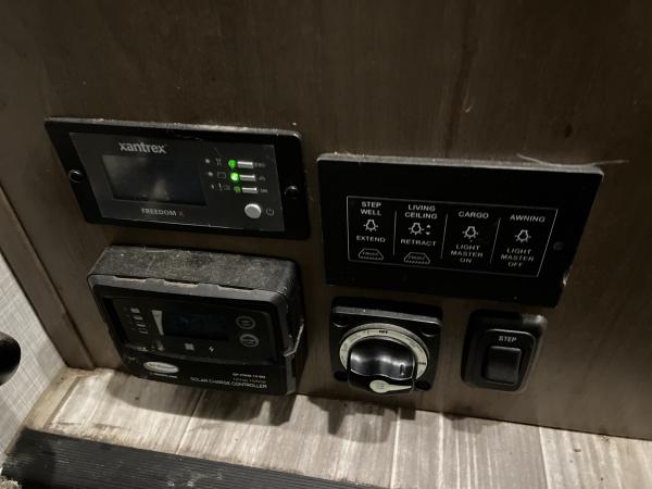 2022 Thor Hurricane Class A Motorhome - Image 36