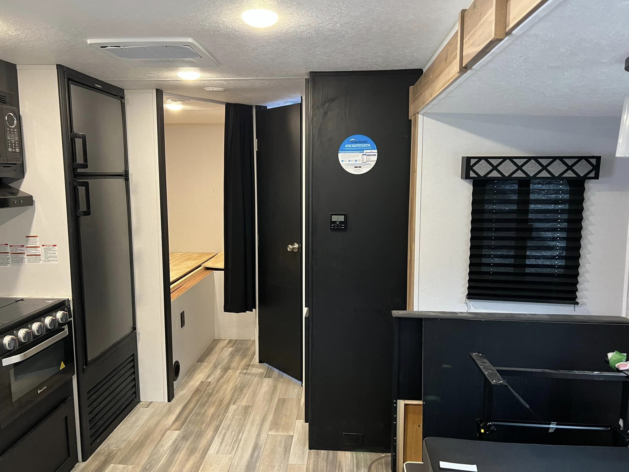 2022 Forest River Coachmen Travel Trailer 257BHS - Image 8