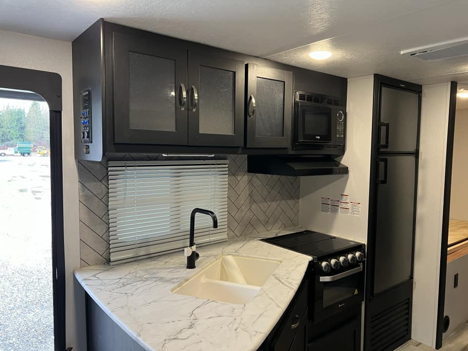 2022 Forest River Coachmen Travel Trailer 257BHS - Image 9