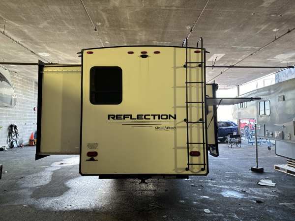 2021 Grand Design Reflection 311BHS - Image 6