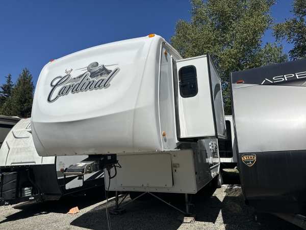 2008 Forest River Cardinal 35SB