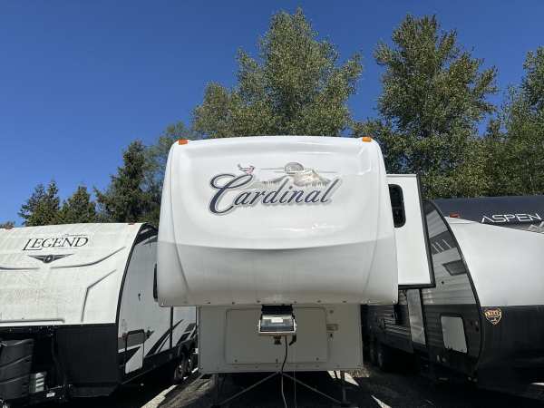 2008 Forest River Cardinal 35SB - Image 4