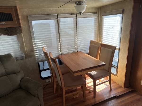 2008 Forest River Cardinal 35SB - Image 30