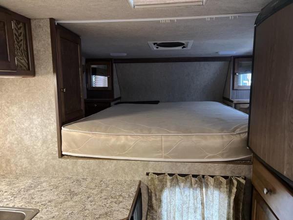 2018 80WSL Travelaire Camper - Image 9