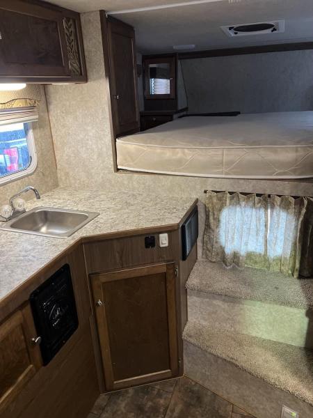 2018 80WSL Travelaire Camper - Image 15