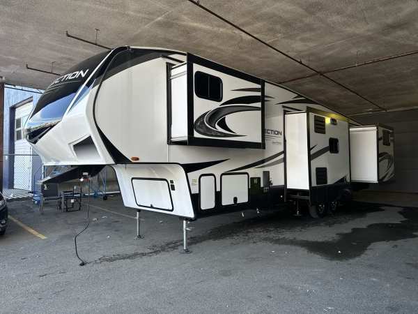 2021 Grand Design Reflection 311BHS - Image 4