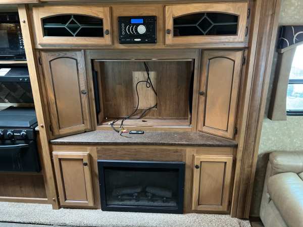 2015 Crossroad Sunset 32RL - Image 13