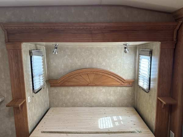 2008 Forest River Cardinal 35SB - Image 19