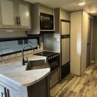 2022 Coleman Lantern 295 Travel Trailer - Image 7
