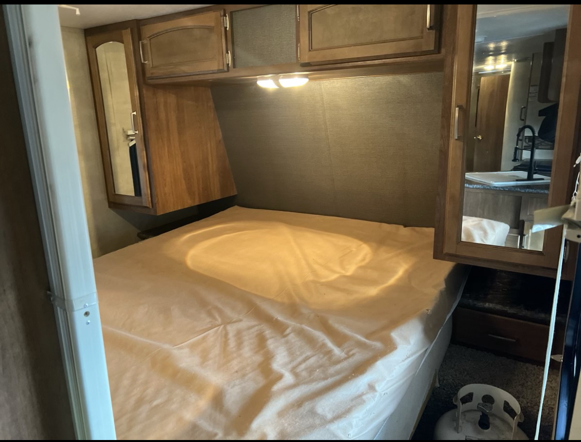 2014 Keystone Springdale 303BHSSR 30 - Image 10