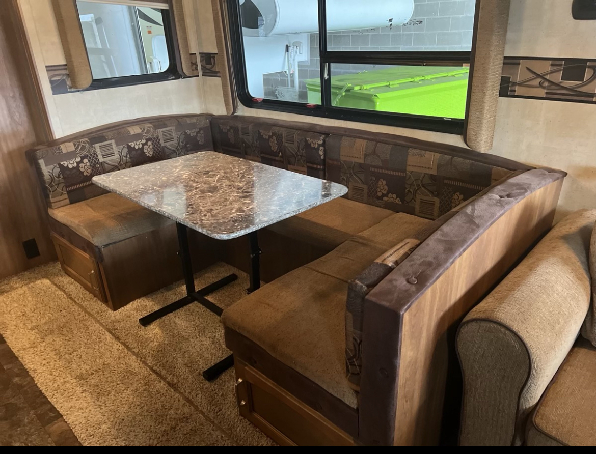 2014 Keystone Springdale 303BHSSR 30 - Image 11