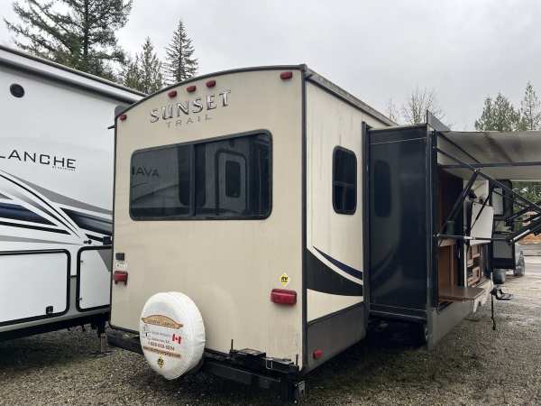 2015 Crossroad Sunset 32RL - Image 8