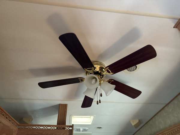 2008 Forest River Cardinal 35SB - Image 29