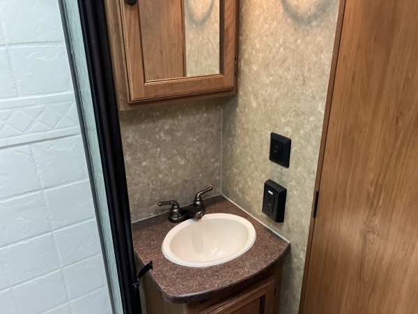 2015 Crossroad Sunset 32RL - Image 32