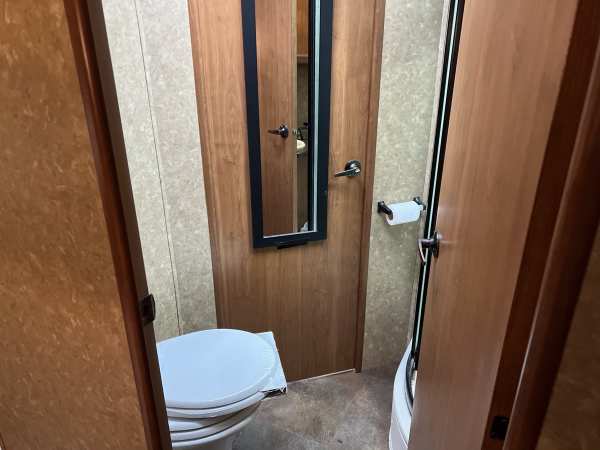 2015 Crossroad Sunset 32RL - Image 24