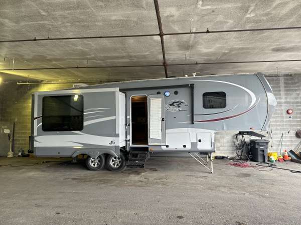 2017 Highland Ridge Open Range 316RLS - Image 5