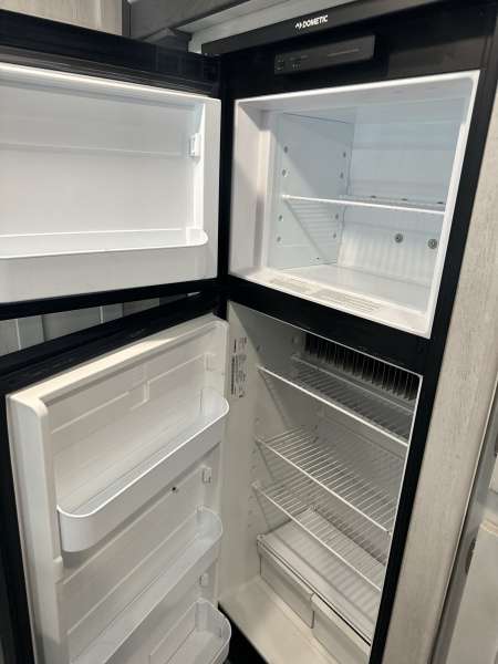 2022 Keystone Sprinter LTD 333FKS - Image 16