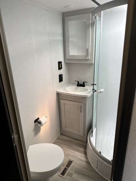 2022 Keystone Sprinter LTD 333FKS - Image 24