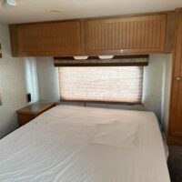 2007 Winnebago Motorhome - Image 16
