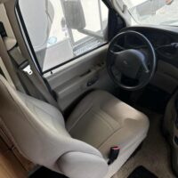 2007 Winnebago Motorhome - Image 9