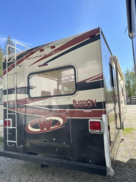 2007 Winnebago Motorhome - Image 6