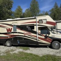 2007 Winnebago Motorhome - Image 5