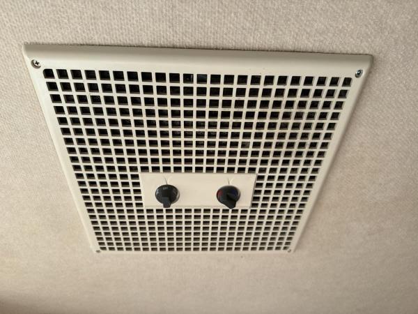 2007 Winnebago Motorhome - Image 25