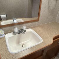 2007 Winnebago Motorhome - Image 27