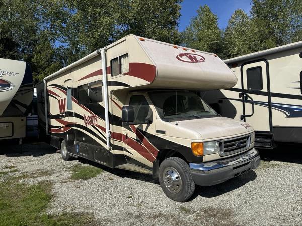 2007 Winnebago Motorhome - Image 3