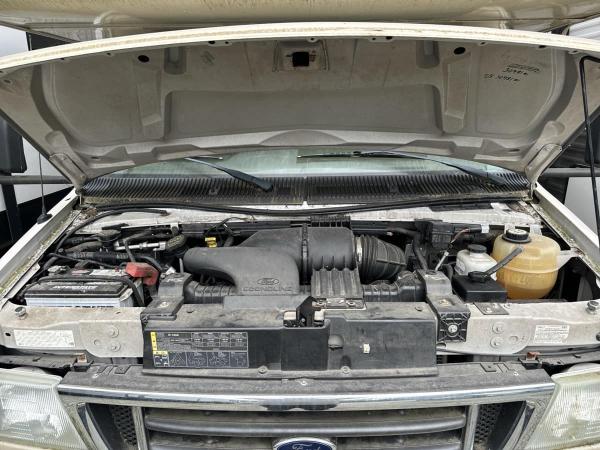 2007 Winnebago Motorhome - Image 37