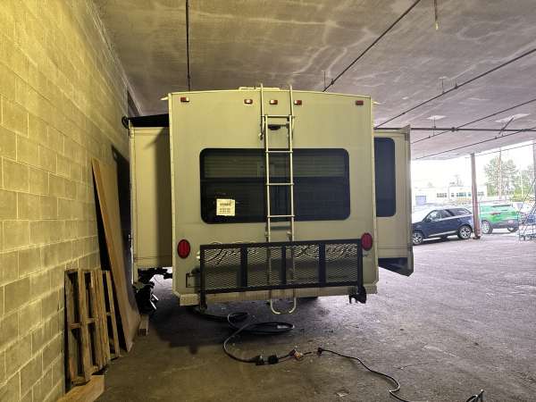 2017 Highland Ridge Open Range 316RLS - Image 7