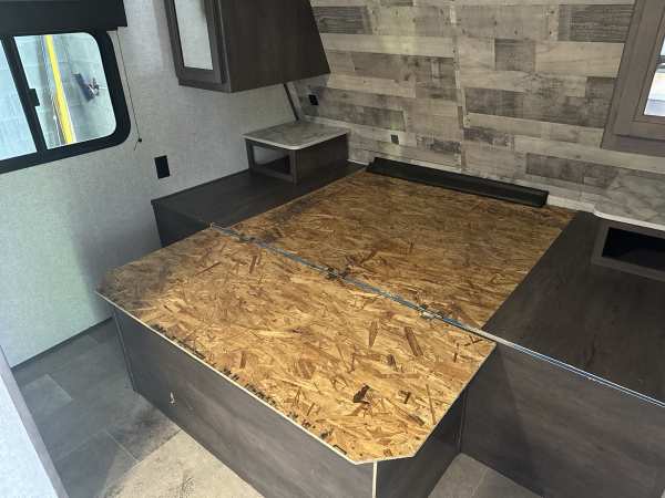 2021 Dutchmen MFG Coleman 202RD - Image 16