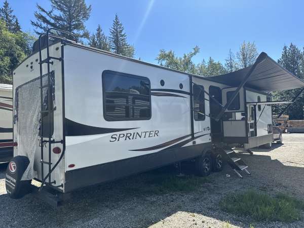 2022 Keystone Sprinter LTD 333FKS - Image 5