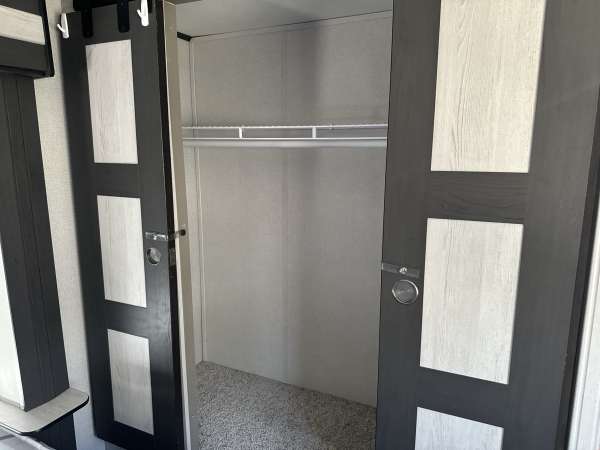 2022 Keystone Sprinter LTD 333FKS - Image 18