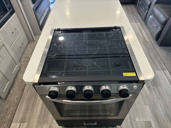 2022 Keystone Sprinter LTD 333FKS - Image 14