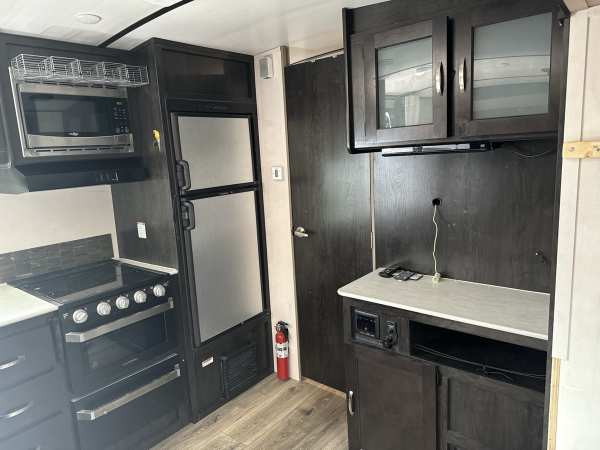 2019 Forest River Surveyor 200MBLE - Image 11