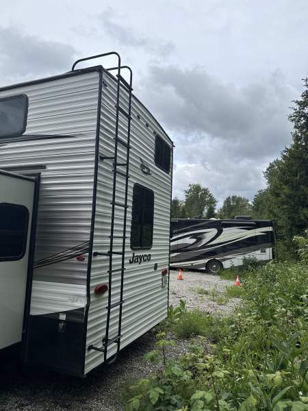 2020 Jayco Bungalow 40 LOFT - Image 7