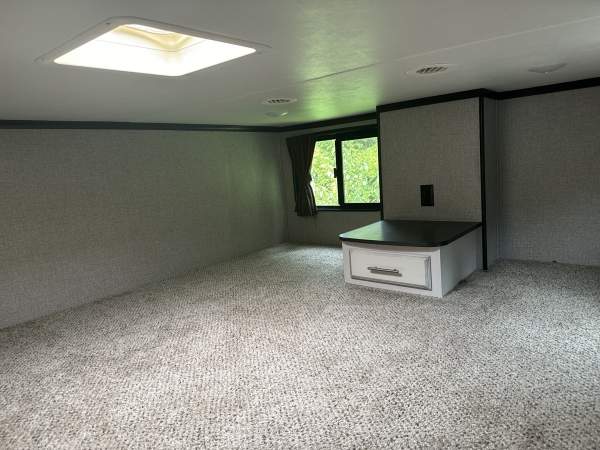 2020 Jayco Bungalow 40 LOFT - Image 25