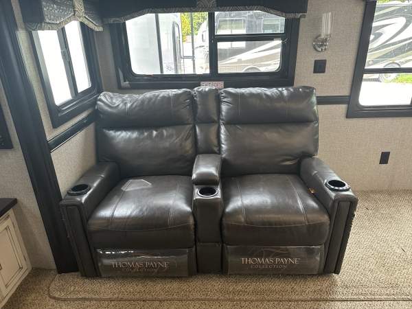 2020 Jayco Bungalow 40 LOFT - Image 28