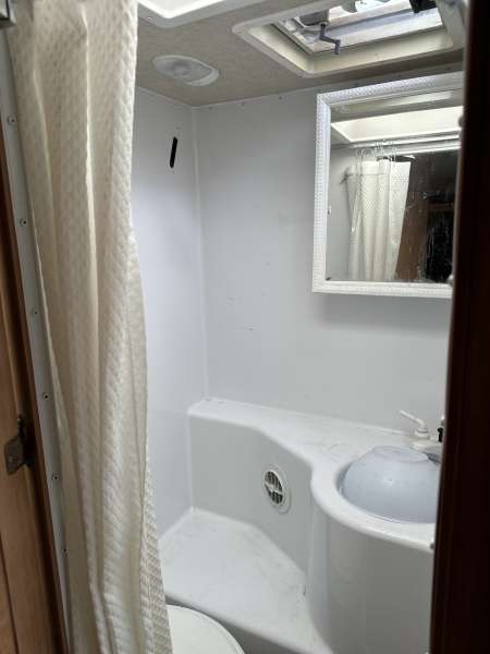 2014 Adventurer LP Camper 86SBS - Image 13