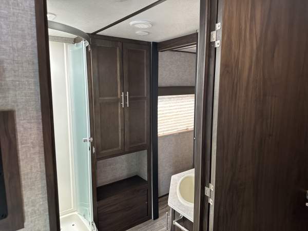 2019 Cherokee by Forest River Alpha Wolf Series M-27RK-L - Image 24