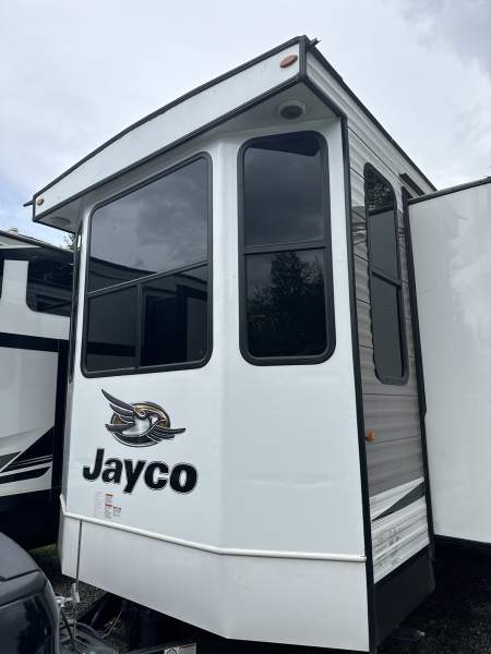 2020 Jayco Bungalow 40 LOFT - Image 3