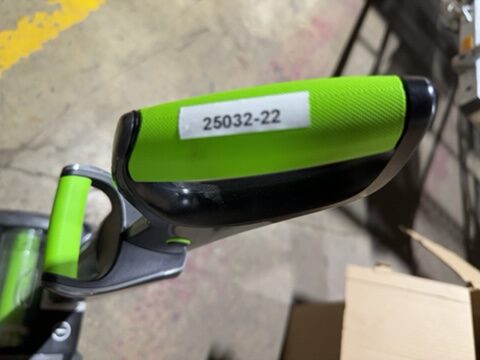 Bissell AirRam Cordless Stick Vacuum - Image 4