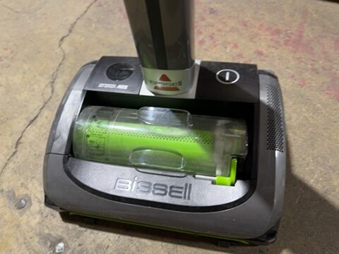 Bissell AirRam Cordless Stick Vacuum - Image 3
