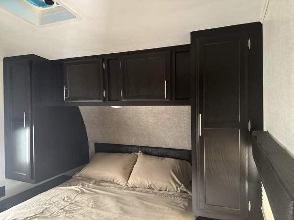 2017 Jayco Octane T32C Toy Hauler - Image 25