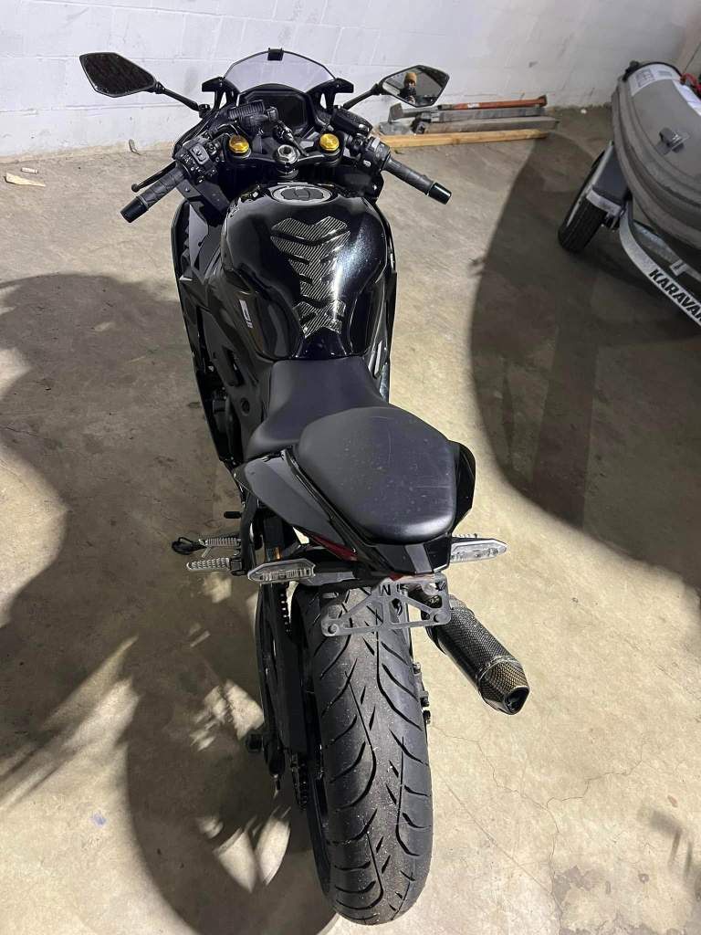 2023 Kawasaki Ninja ZX-4R - Image 4