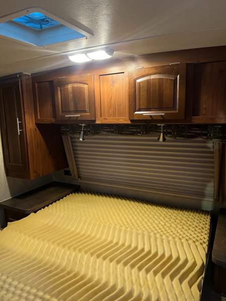 2013 Rockwood Signature Ultra 8312SS - Image 14