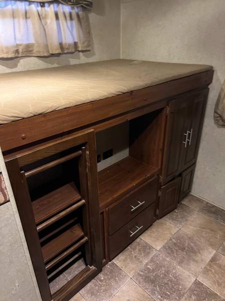 2013 Rockwood Signature Ultra 8312SS - Image 19