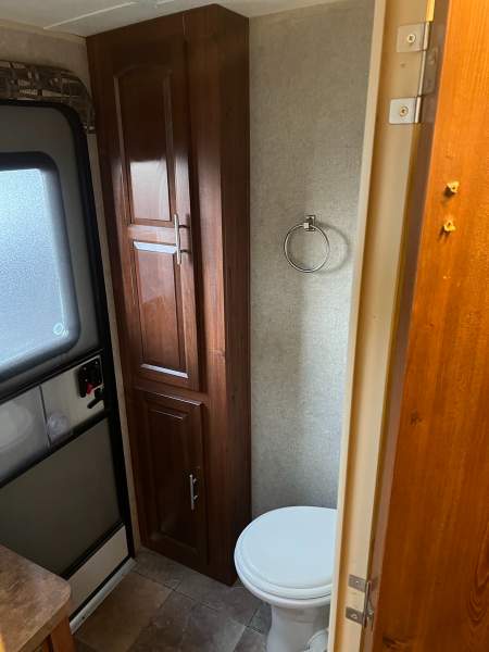 2013 Rockwood Signature Ultra 8312SS - Image 20